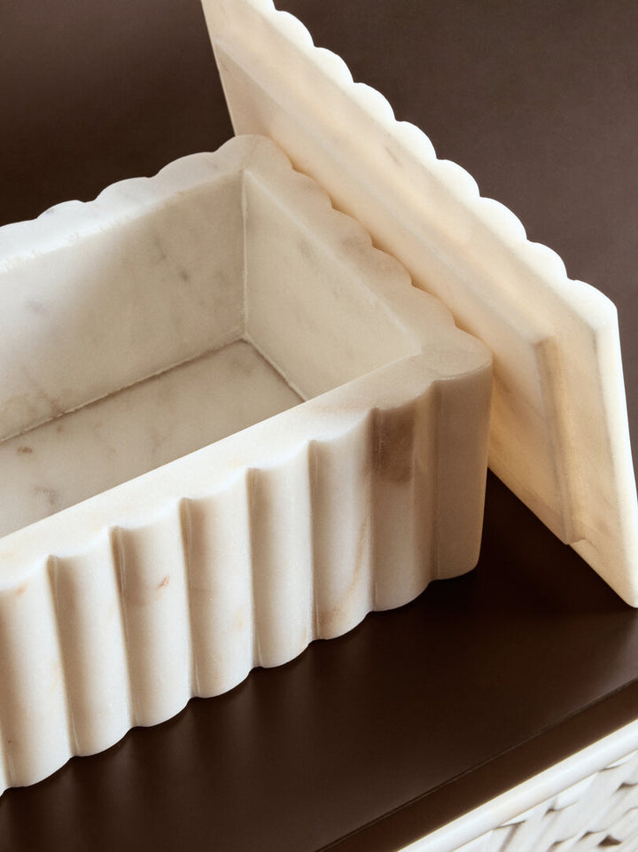 Oria Rectangular White Fluted Marble Box