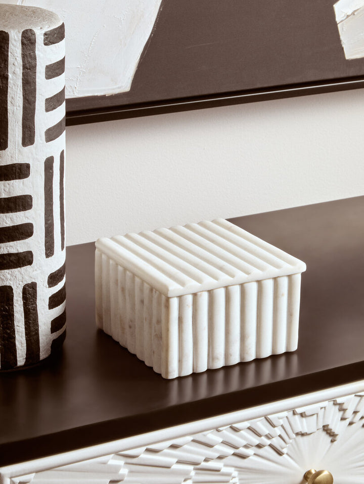 Oria Square White Fluted Marble Box