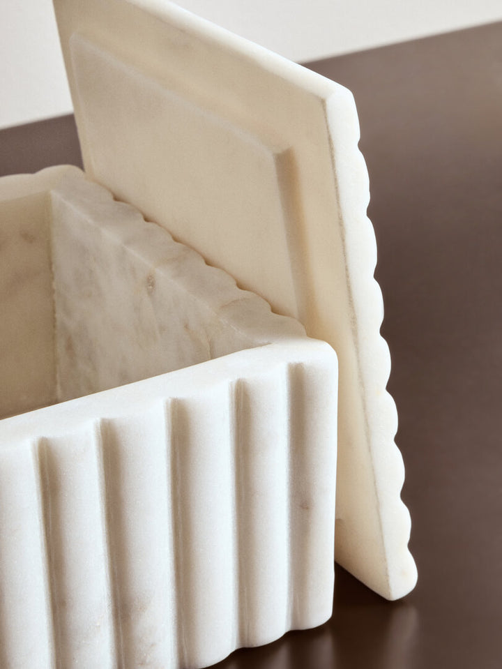 Oria Square White Fluted Marble Box