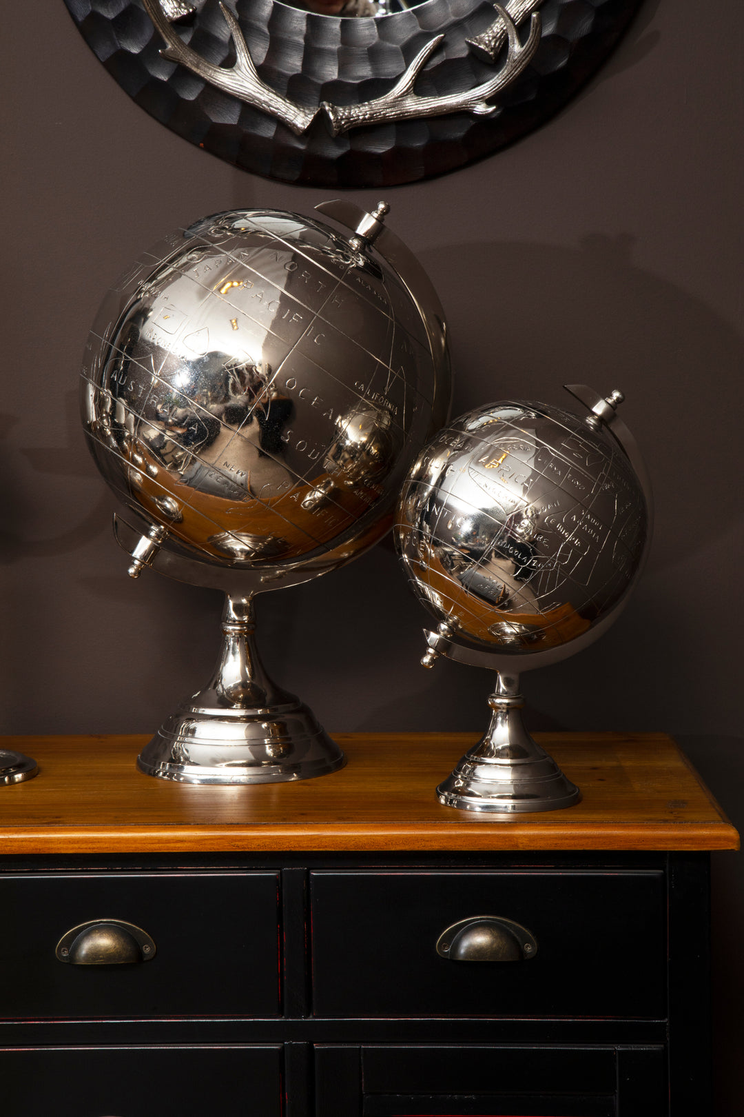 Licata Large Globe