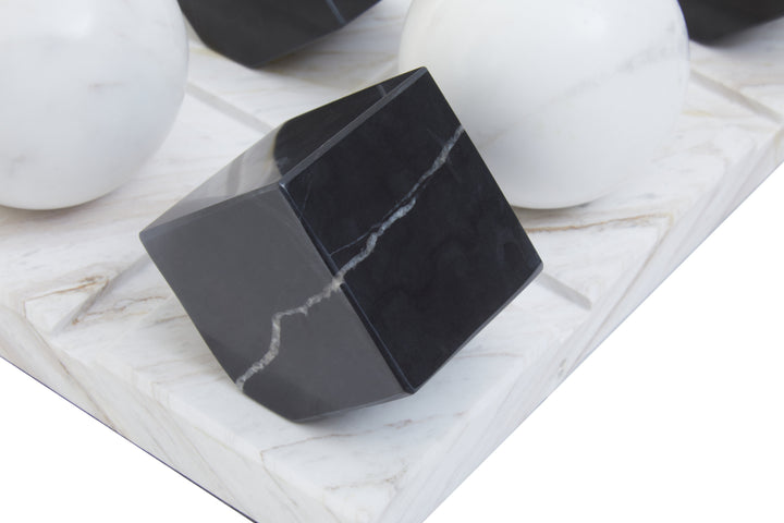 Atri Black And White Tic Tac Toe Game