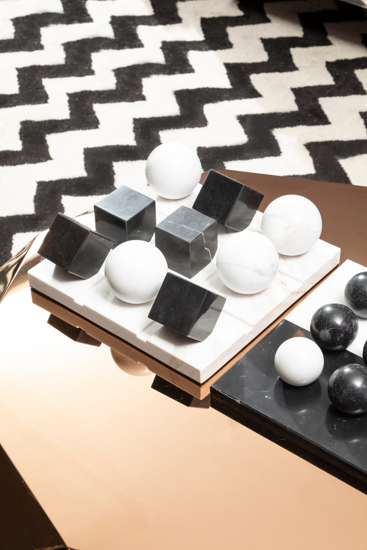 Atri Black And White Tic Tac Toe Game