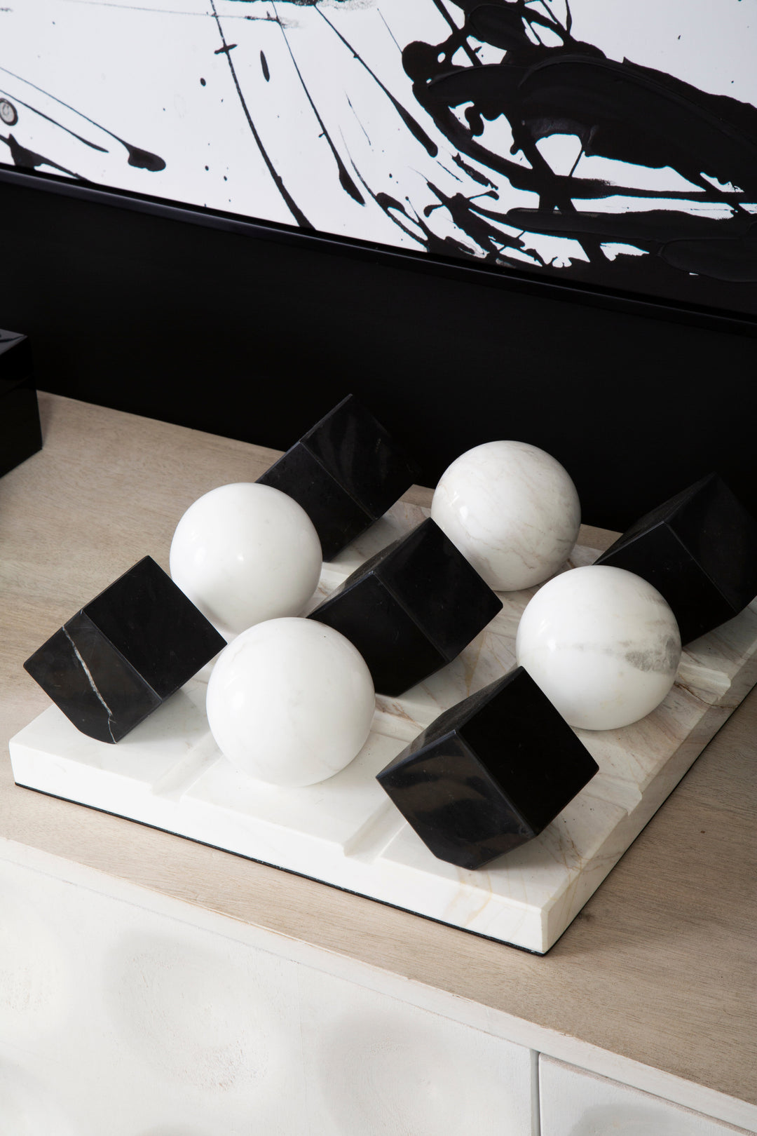 Atri Black And White Tic Tac Toe Game