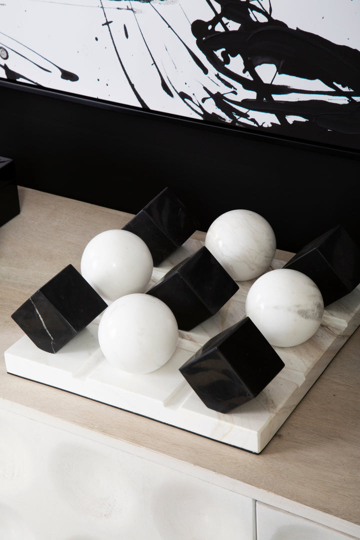 Atri Black And White Tic Tac Toe Game