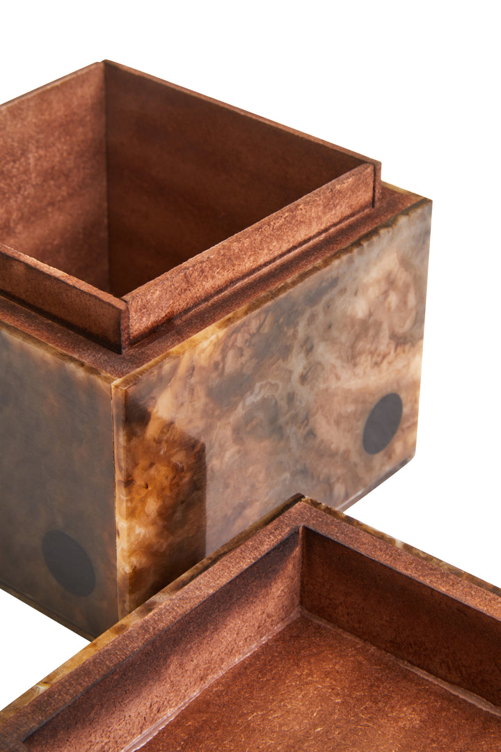 Atri Brown Finish Dice Box With Five Dice
