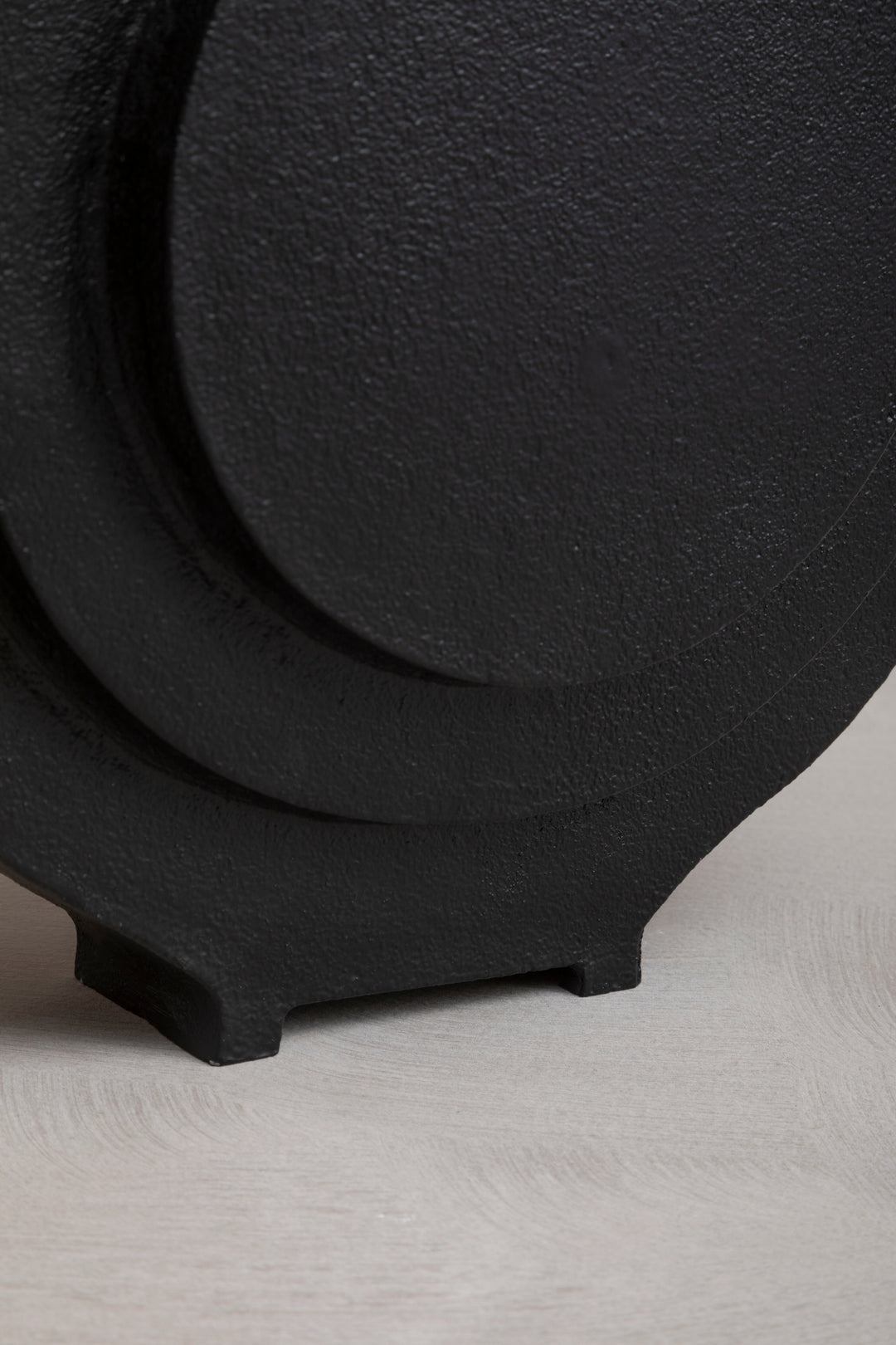 Remo Round Matte Black Finish Vase
