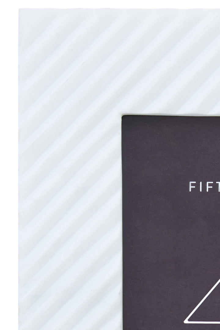 Forio Small Ribbed White Marble Photo Frame