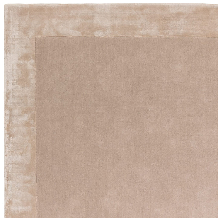 Mayfair Putty